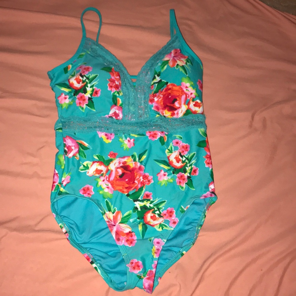 Bathing suit